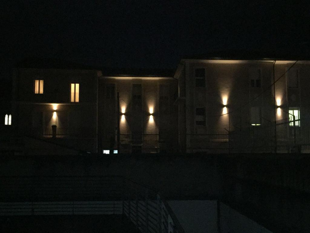 مبيت وإفطار أفيتسانو Casina Dei Marsi المظهر الخارجي الصورة