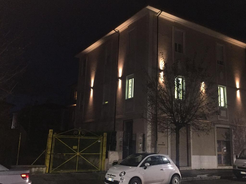 مبيت وإفطار أفيتسانو Casina Dei Marsi المظهر الخارجي الصورة