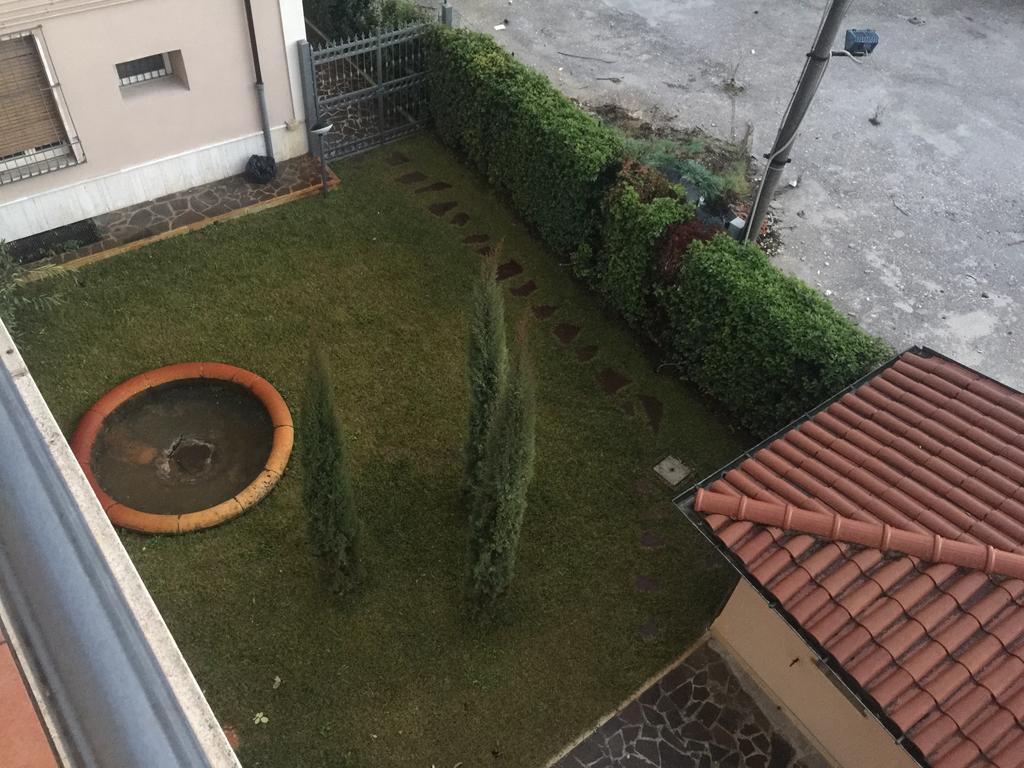 مبيت وإفطار أفيتسانو Casina Dei Marsi الغرفة الصورة
